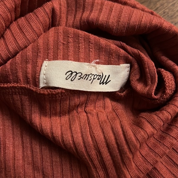 Madewell Ribbed Turtleneck Top - Picture 4 of 4